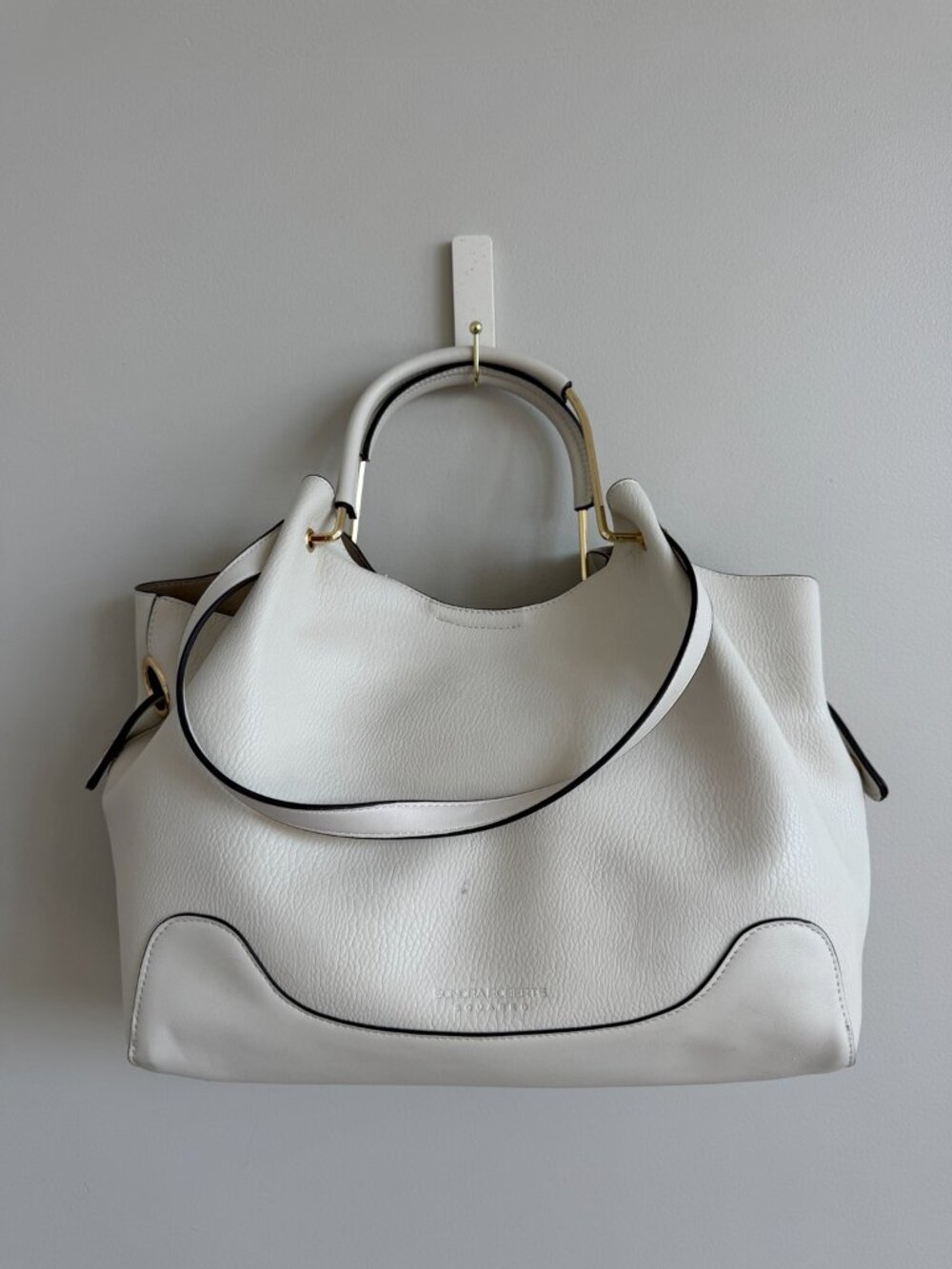 Sondra Roberts oversized tote creamy white luxe gold-tone hardware black trim - Picture 2 of 16